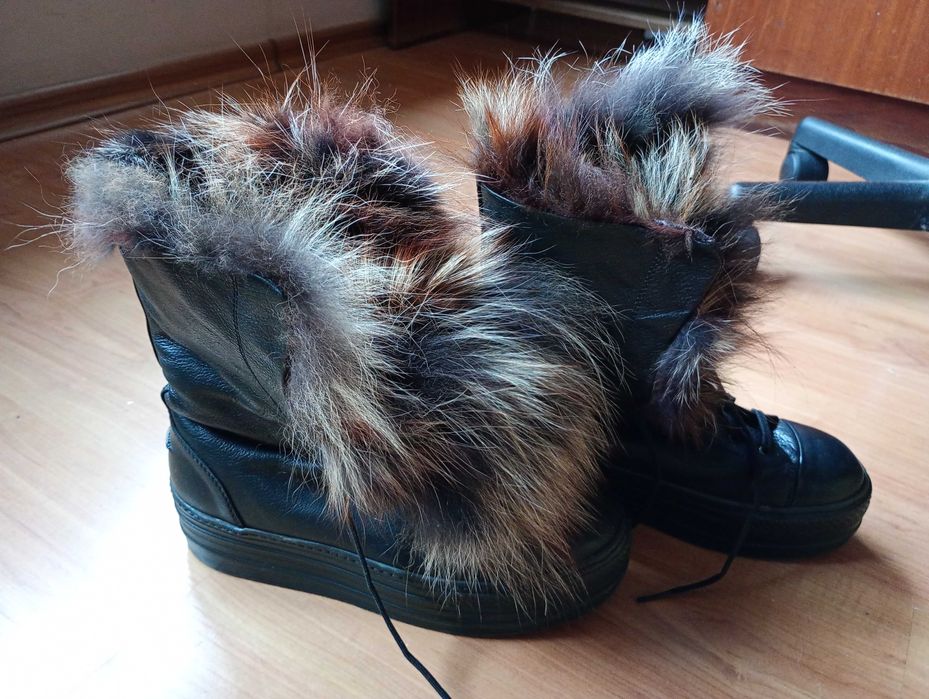 Боти, Естествена кожа + естествен косъм ,39 номер