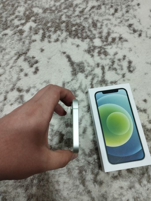 Iphone 12 / 128Gb / 76% / ochilmagan