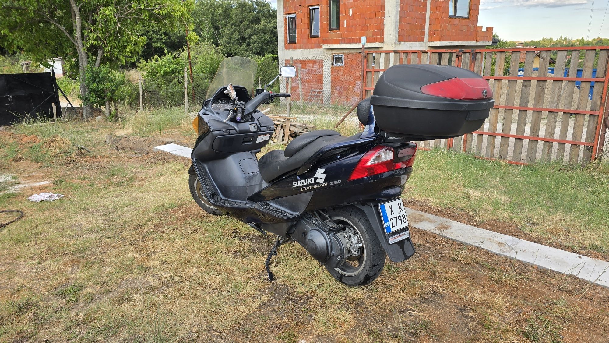 Сузуки бъргман 250i