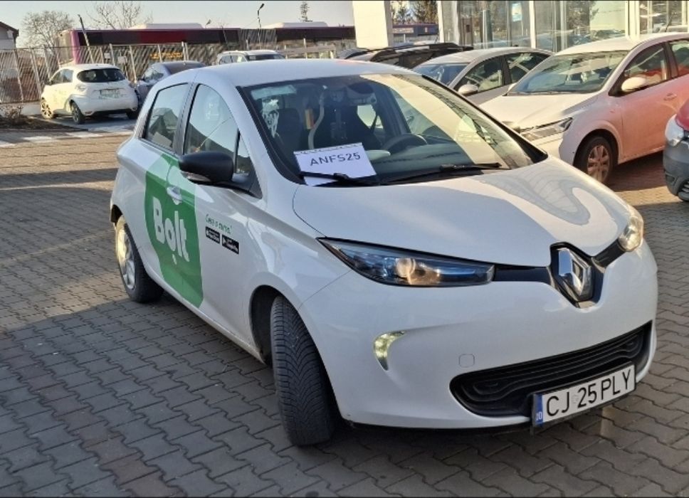 Închiriez Renault Zoe electric colant Bolt activ pe Cluj