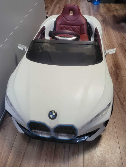 Masinuta electrica BMW I4