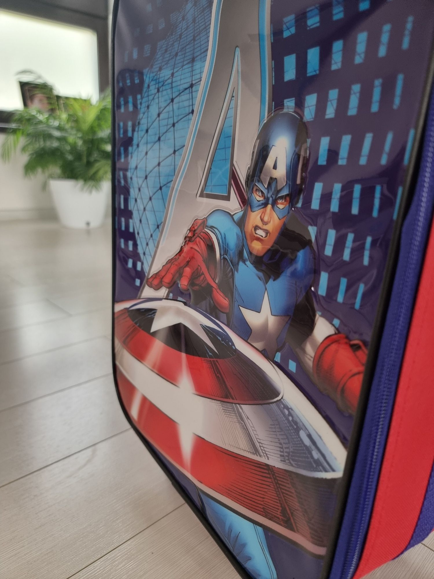 *Nou* Troller copii Marvel Avengers (Captain America)