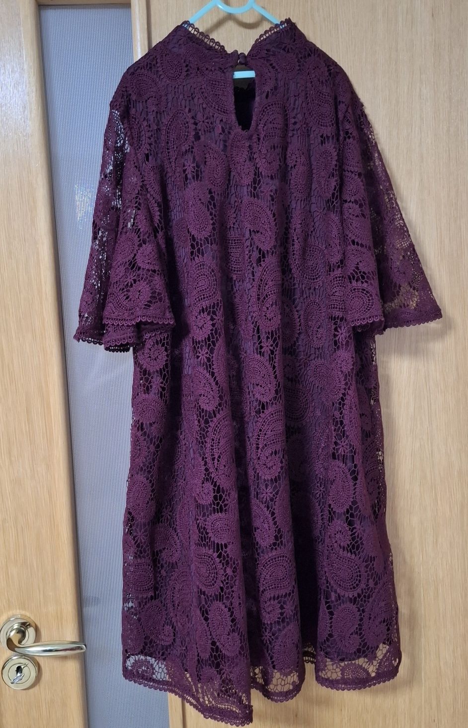 Rochie de dantelă mini