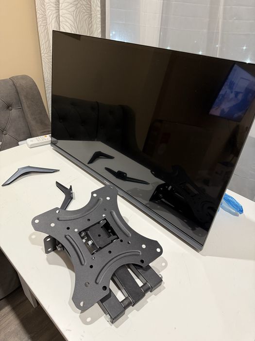 Телевизор Yasin LED-32E7000 81 см черный