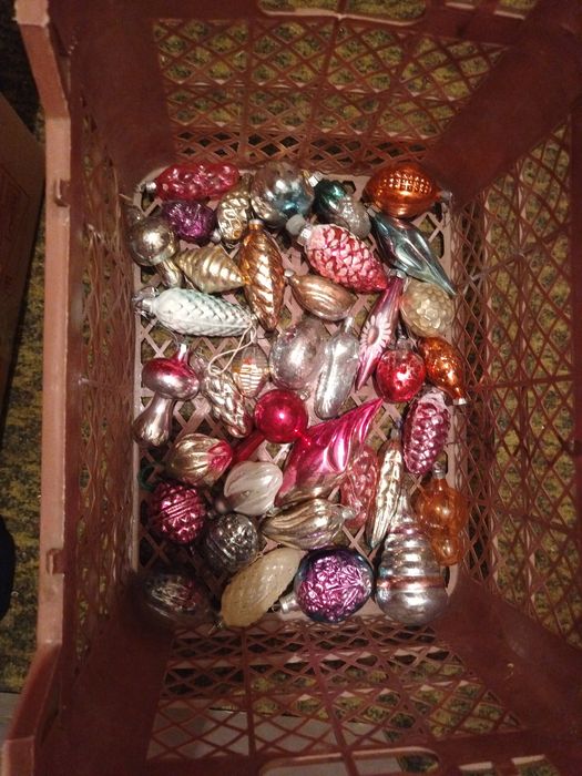 Продам ёлочные игрушки за всё 5.000