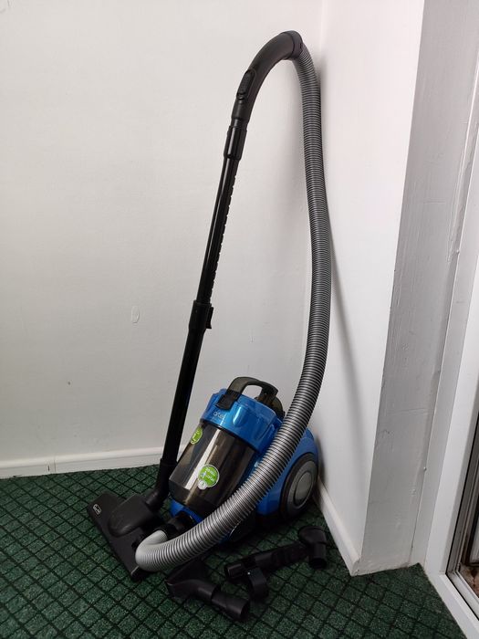 Пылесос Artel Cyclone 2000w , продам