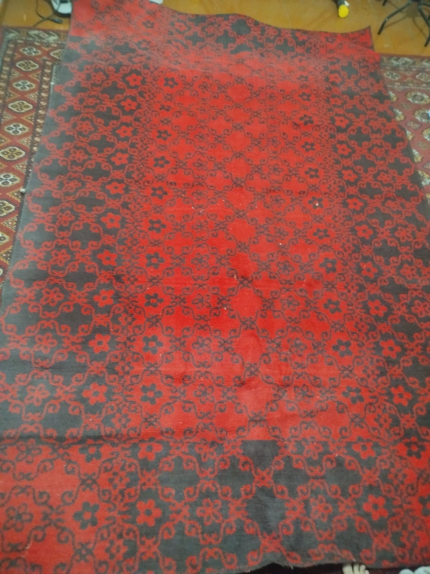 Гилам вам палас сотилади б/у