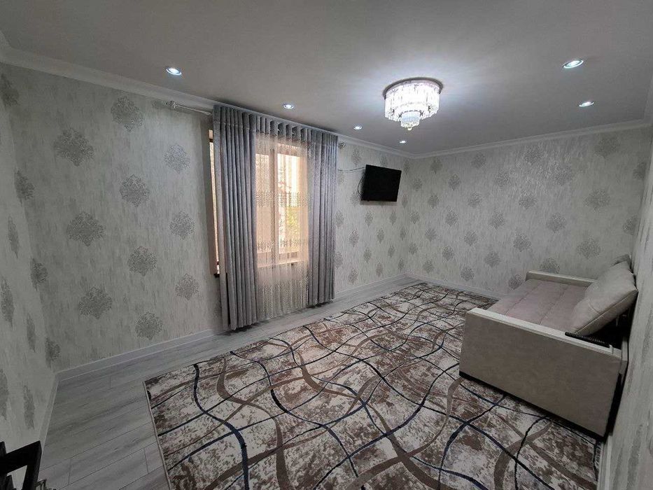 №3615. 1-хонали Уй Сотилади.