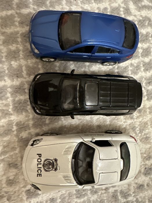 Детские машинки в хорошем состоянии