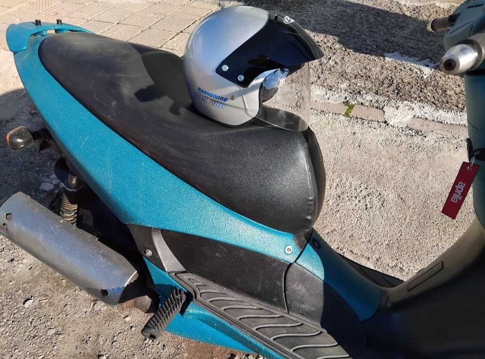 Скутер Aprilia Leonardo 150