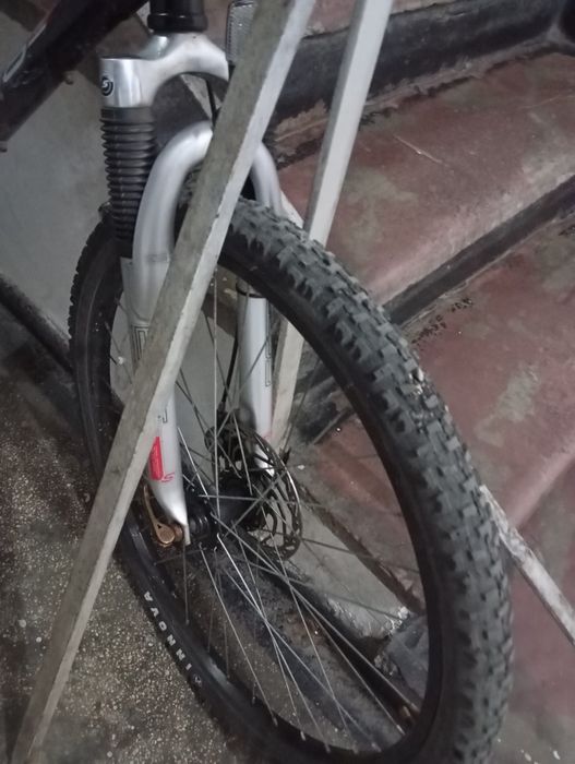 Vând bicicleta mountain bike