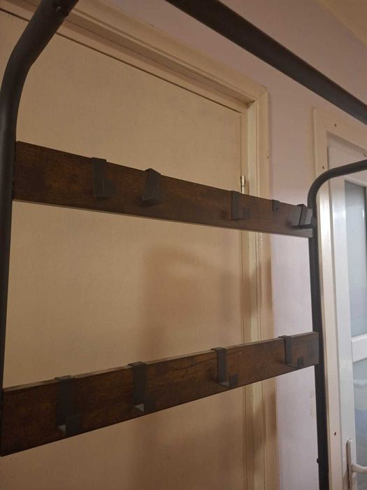 Cuier Ikea putin utilizat -  arata impecabil, ca nou