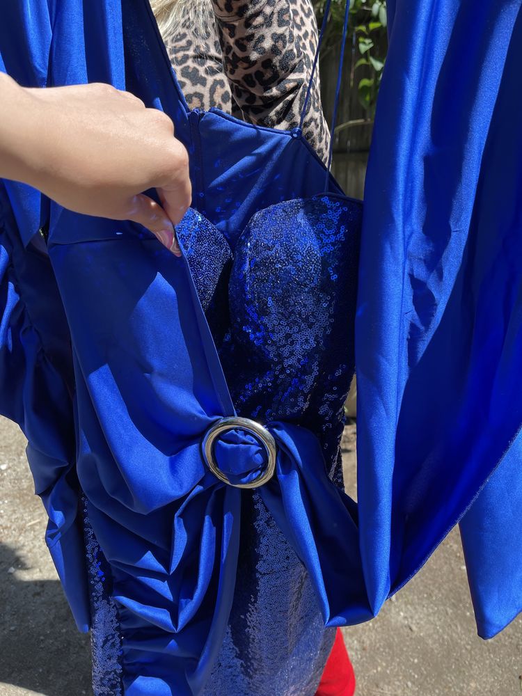Rochie eleganta cu paiete albastra