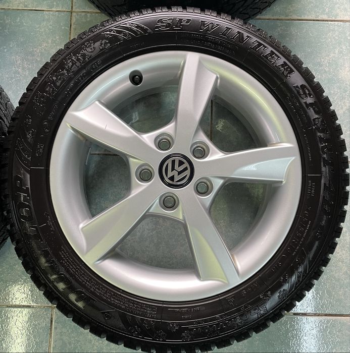 Jante aliaj R16 originale VW Golf Passat 205/55/16 Dunlop iarna