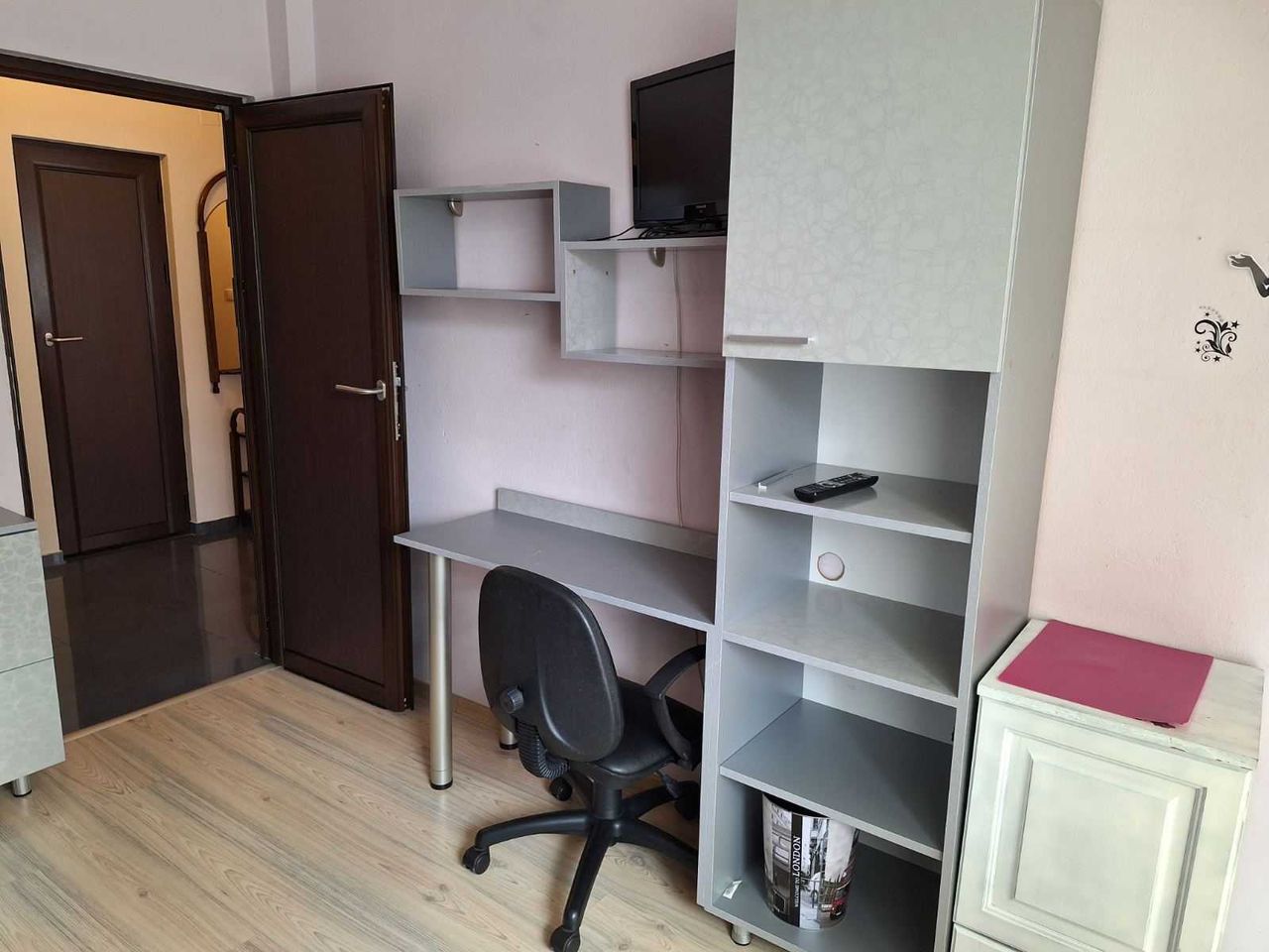 Дава се под наем Тристаен апартамент в Габрово, Център - 82 кв.м за 357 € - Снимка #6