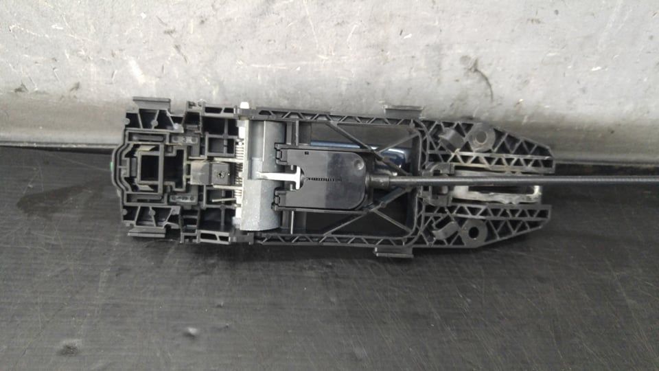 Maner exterior usa dreapta spate vw golf 6 5k1