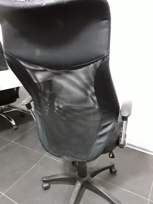 Многофункционален офис стол