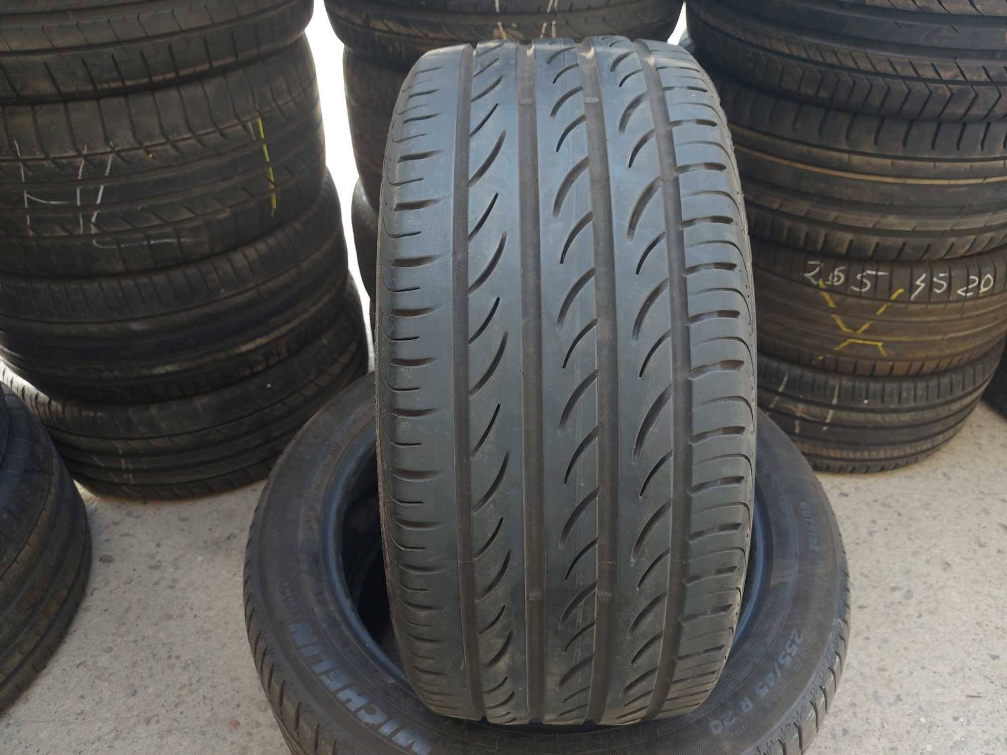 1xAnvelopa second vară 235 40 R19 Pirelli