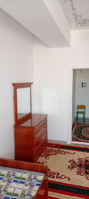 eski kritiy bozor tarafda 2 xona kvartira ijaraga beriladi