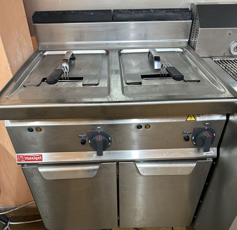 Urgent SC vinde friteuza profesionala inox folosita doar doua saptamni