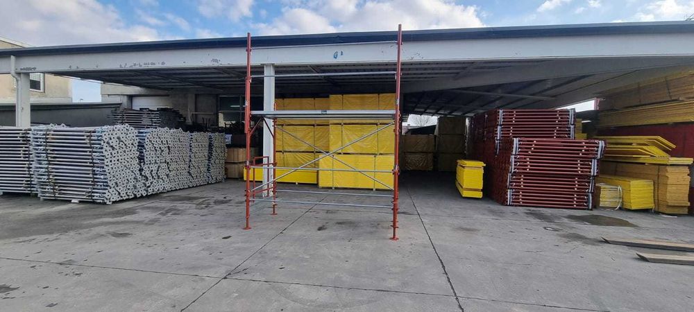 Schela metalica de exterior noua, cu podina de 1,8 m