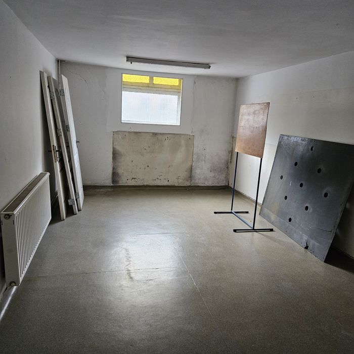 Zonă centrală-sală de sport/ depozit/hală-Calarasilor 900 mp