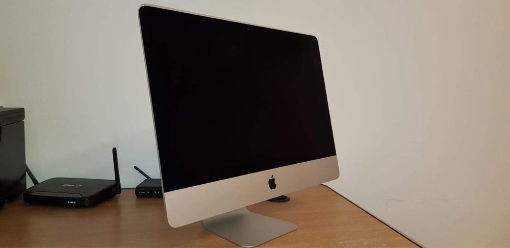 Apple iMac 21.5 inch 2015-2016