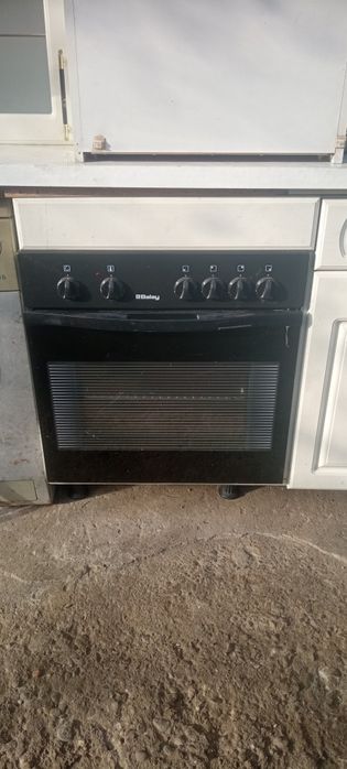 Cuptor electric incorporabil