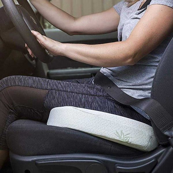 Ортопедична, анатомична възглавница с мемори пяна и бамбукови нишки