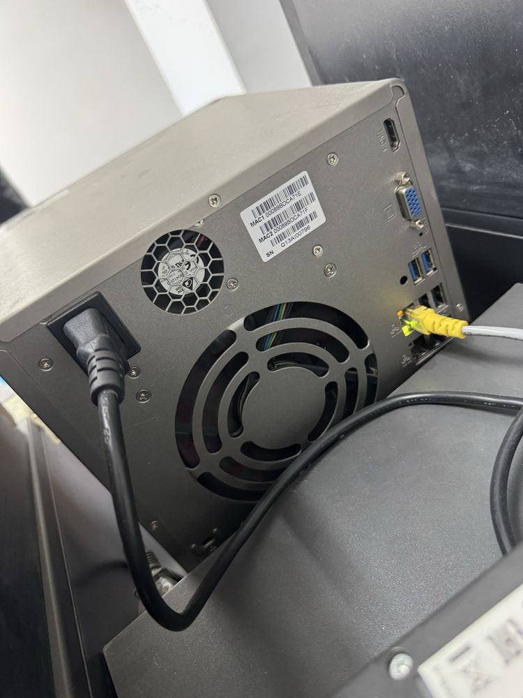 Сетевое хранилище QNAP TS-569 Pro