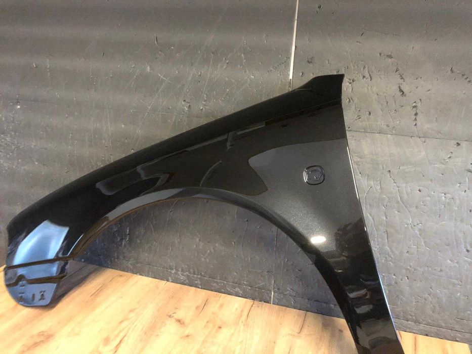 Aripa Fata Stanga Skoda Octavia 1 I An 1999-2007 (F9R (Negru))