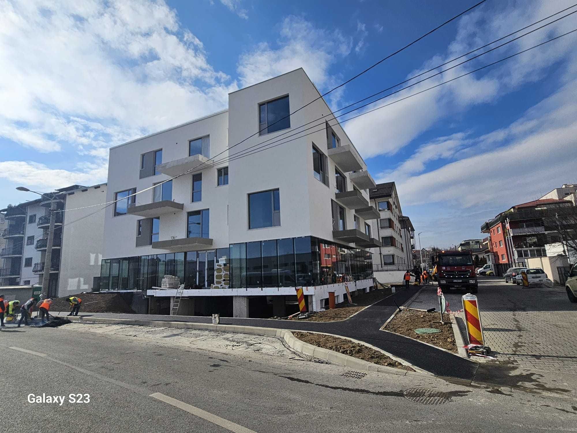 Vand apartament doua camere+balcon+parcare Marasti str.Tarnavelor