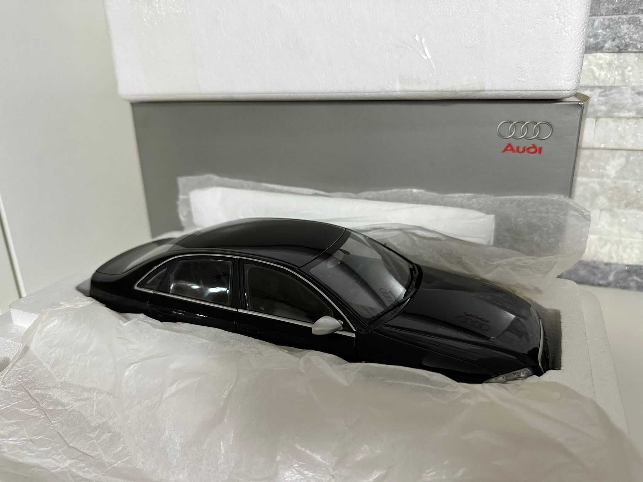 macheta audi rs4 b7 minichamps 1:18