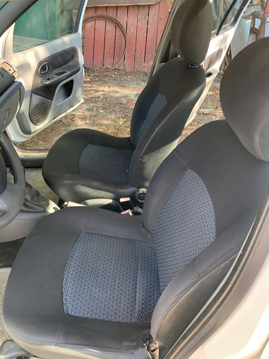 Renault Symbol 2007 1,4 benzină  1450 euro