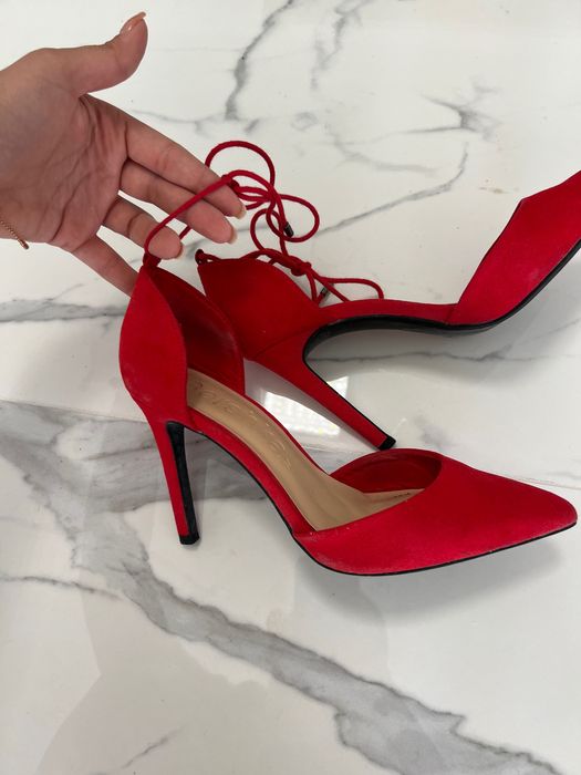Pantofi rosii Bershka, mărimea 37
