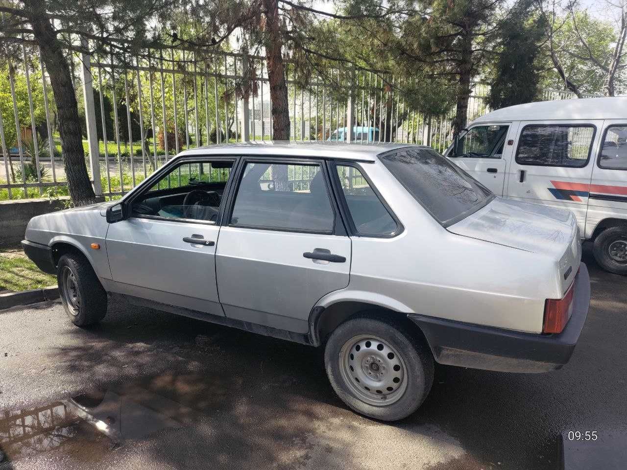 Продам автомобиль ВАЗ 21099