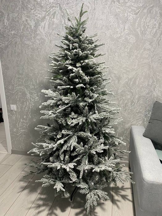 Елка Б/У  искусственная, снежная , в идеальном состоянии