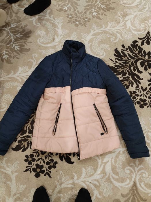 Отдам даром весеннюю куртку и джинсовку