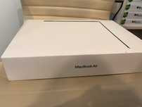 Laptop Apple MacBook Air 15" cu procesor Apple M3