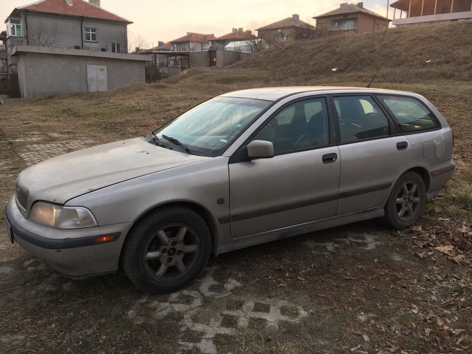 Volvo v40 2.0i Волво в40 на части!!