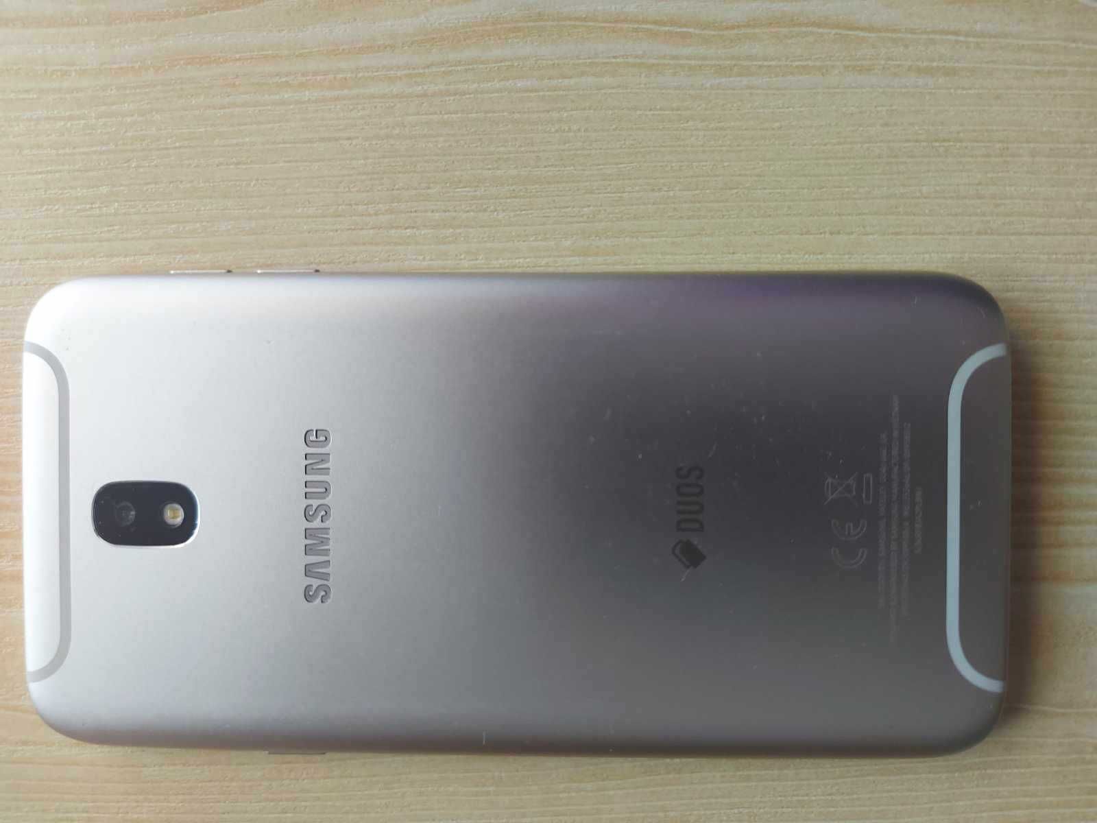 Мобилен телефон Samsung -J7