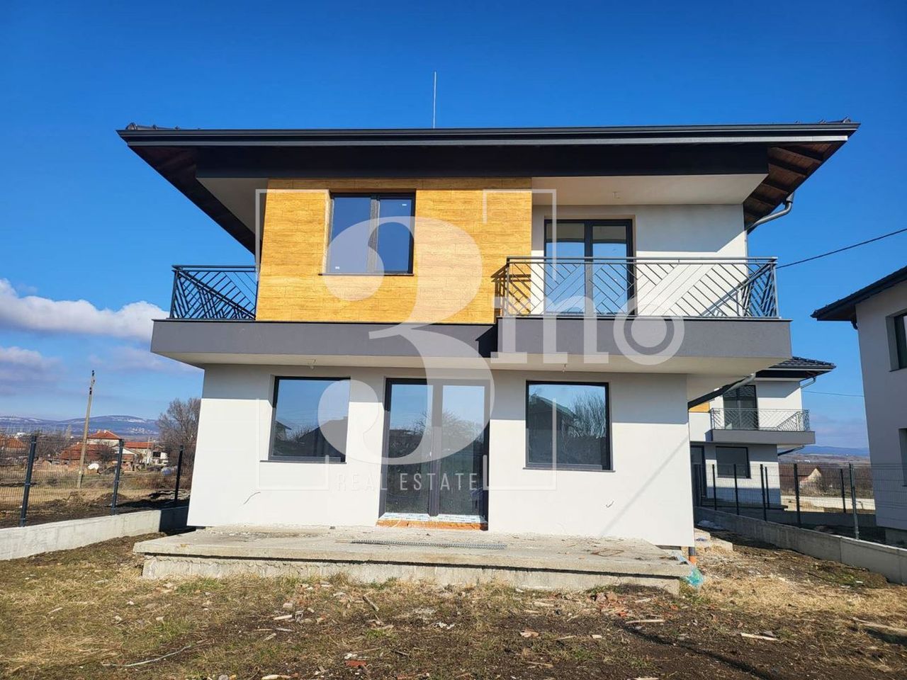 Продава се Къща в Костинброд - 187 кв.м за 1872 €/кв.м - Снимка #1