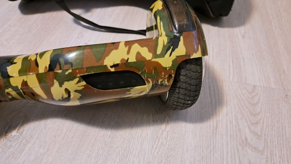 Hoverboard camo cu husa si încărcător