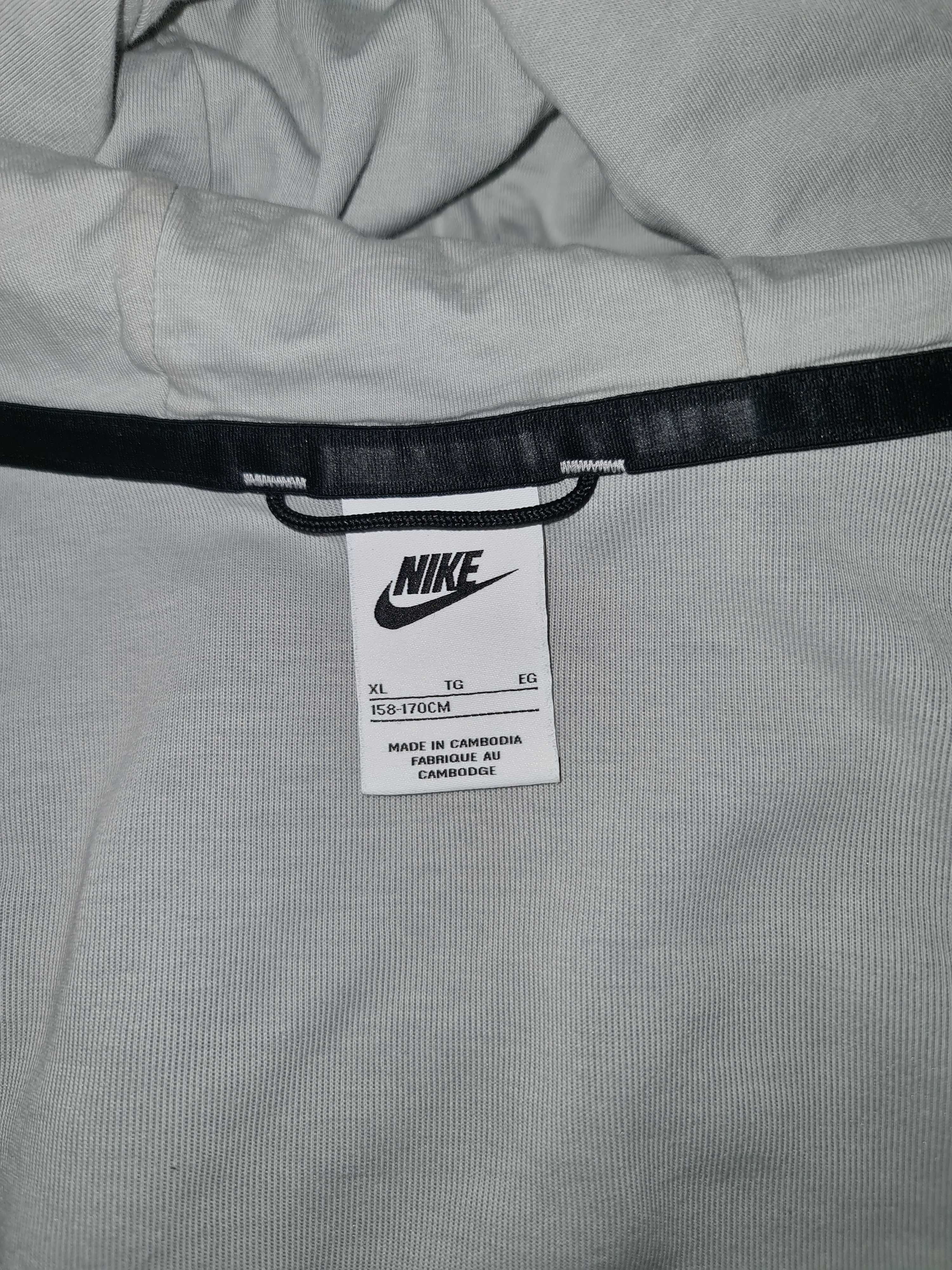 Vand Bluza NIKE TECH Originala Pentru Copii Marimea XL