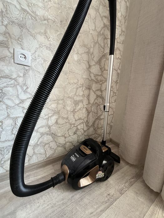 Пылесос CENTEK2400W