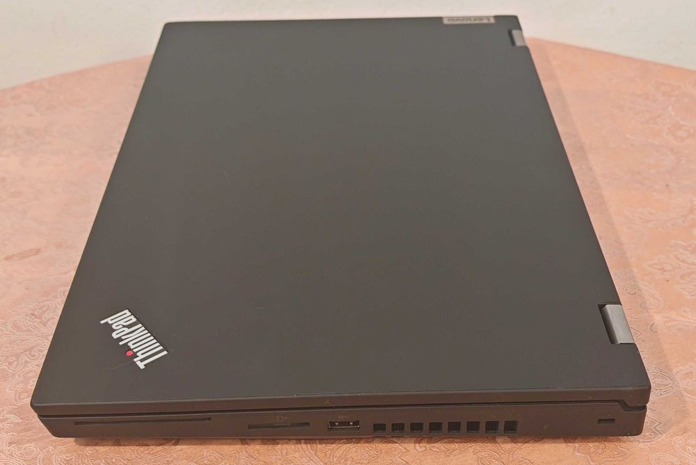 OLED Touch 4K/Core i7 11850H/16G RAM/512 SSD/Quadro T2000/ThinkPad P15