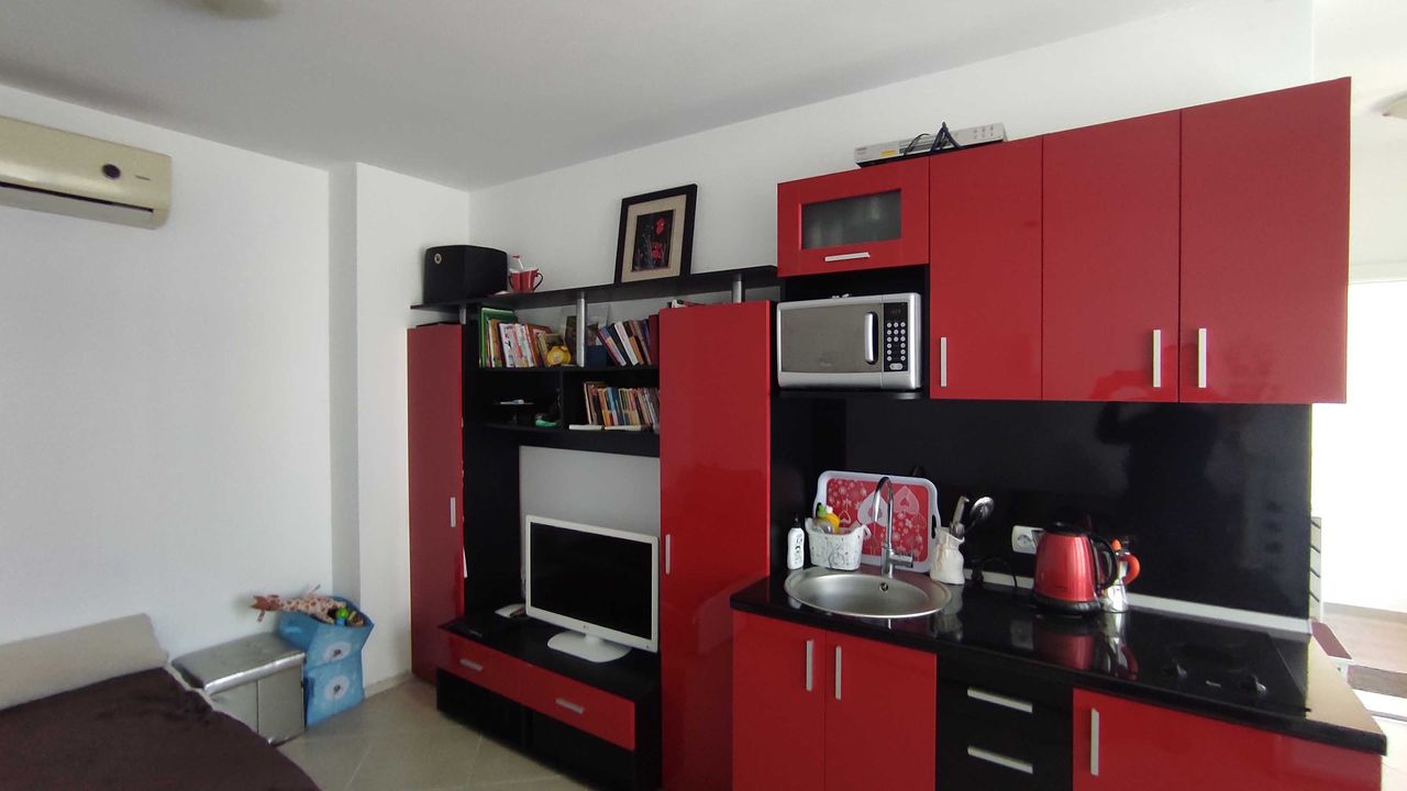 Продава се Едностаен апартамент в Созопол - 37 кв.м за 1319 €/кв.м - Снимка #3