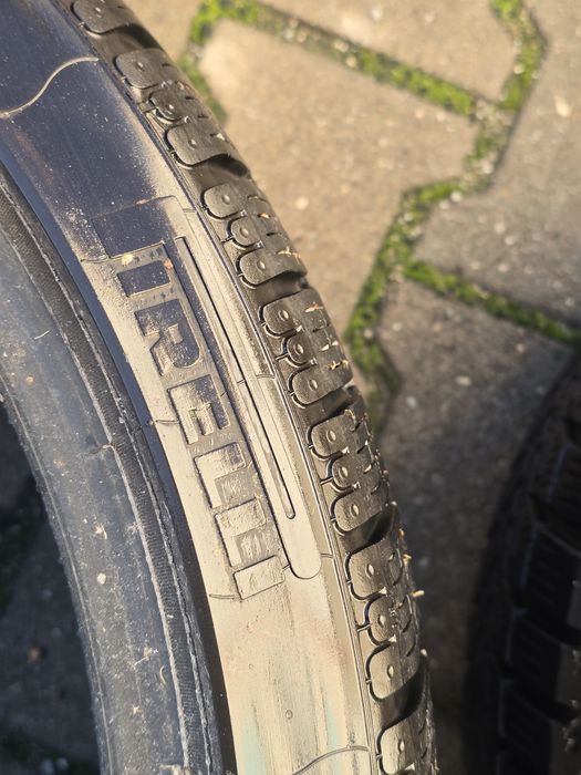 305 30 21 Pirelli