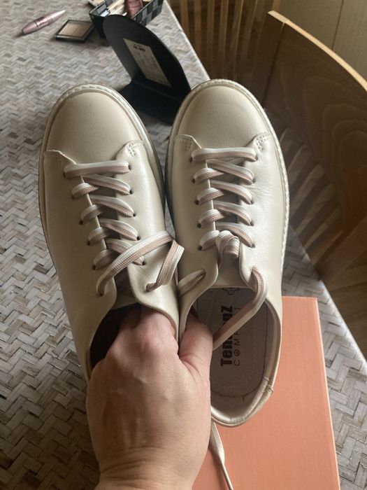 Нови дамски обувки 38 номер