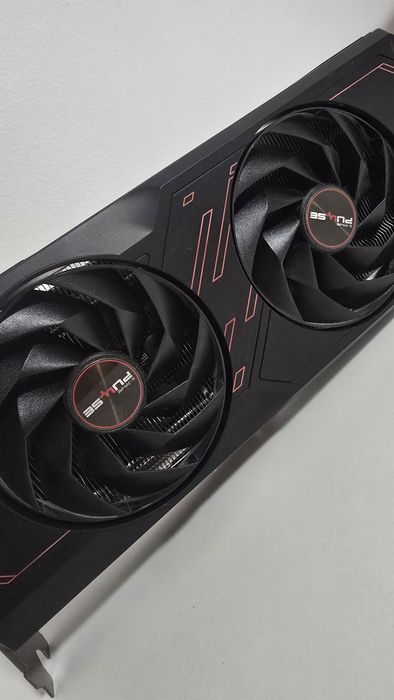 Placa video radeon rx 7800 xt sapphire pulse 16gb gddr6 256-bit